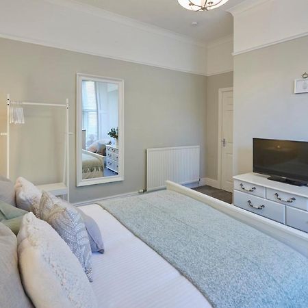 Host & Stay - Sandpiper Apartment Уитби Экстерьер фото